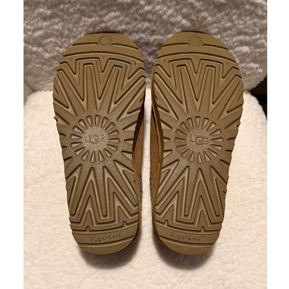UGG Chestnut Tasman Slipper - Picture 10 of 10